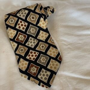 BOSS HUGO BOSS Italy Silk Geometric Shapes Tie